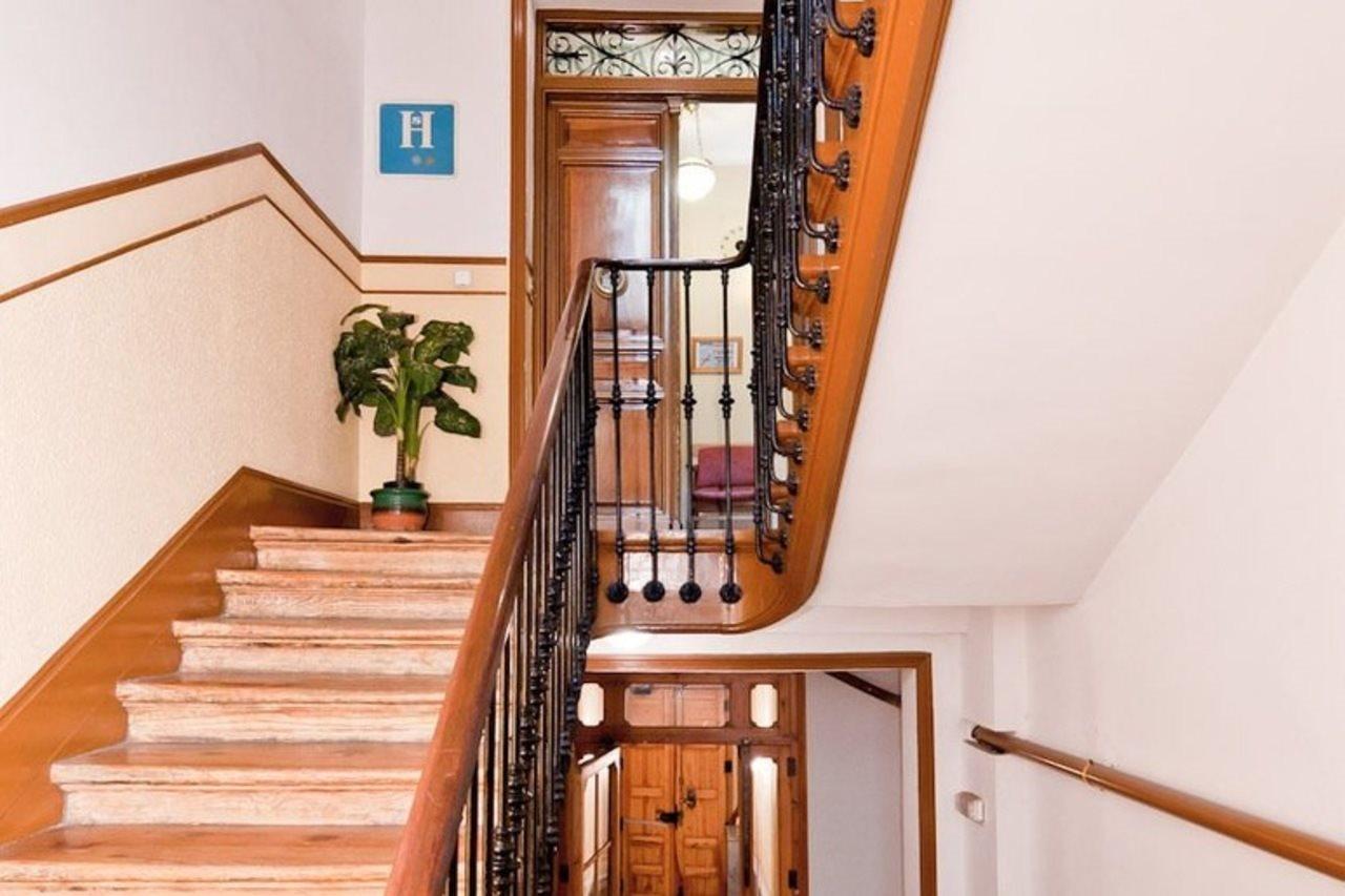 Hostal Las Cortes Madri Exterior foto