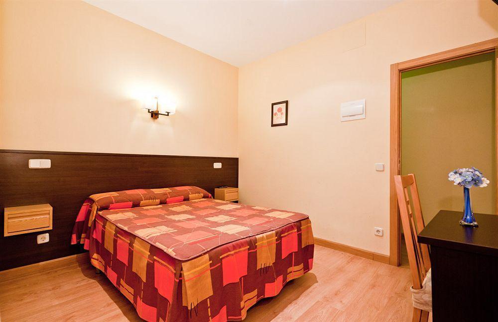 Hostal Las Cortes Madri Exterior foto