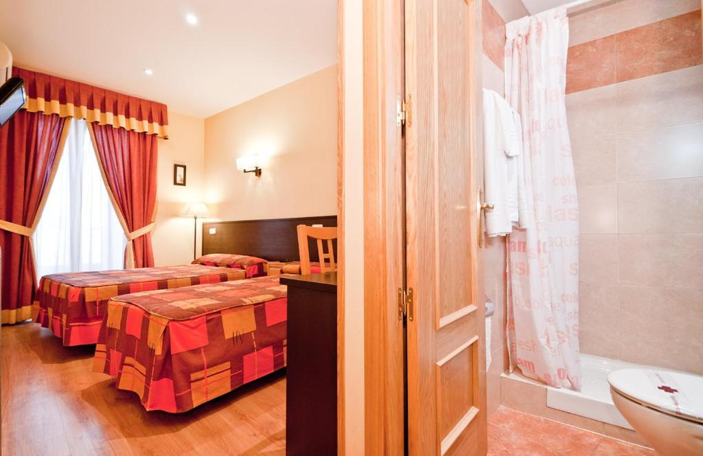 Hostal Las Cortes Madri Exterior foto